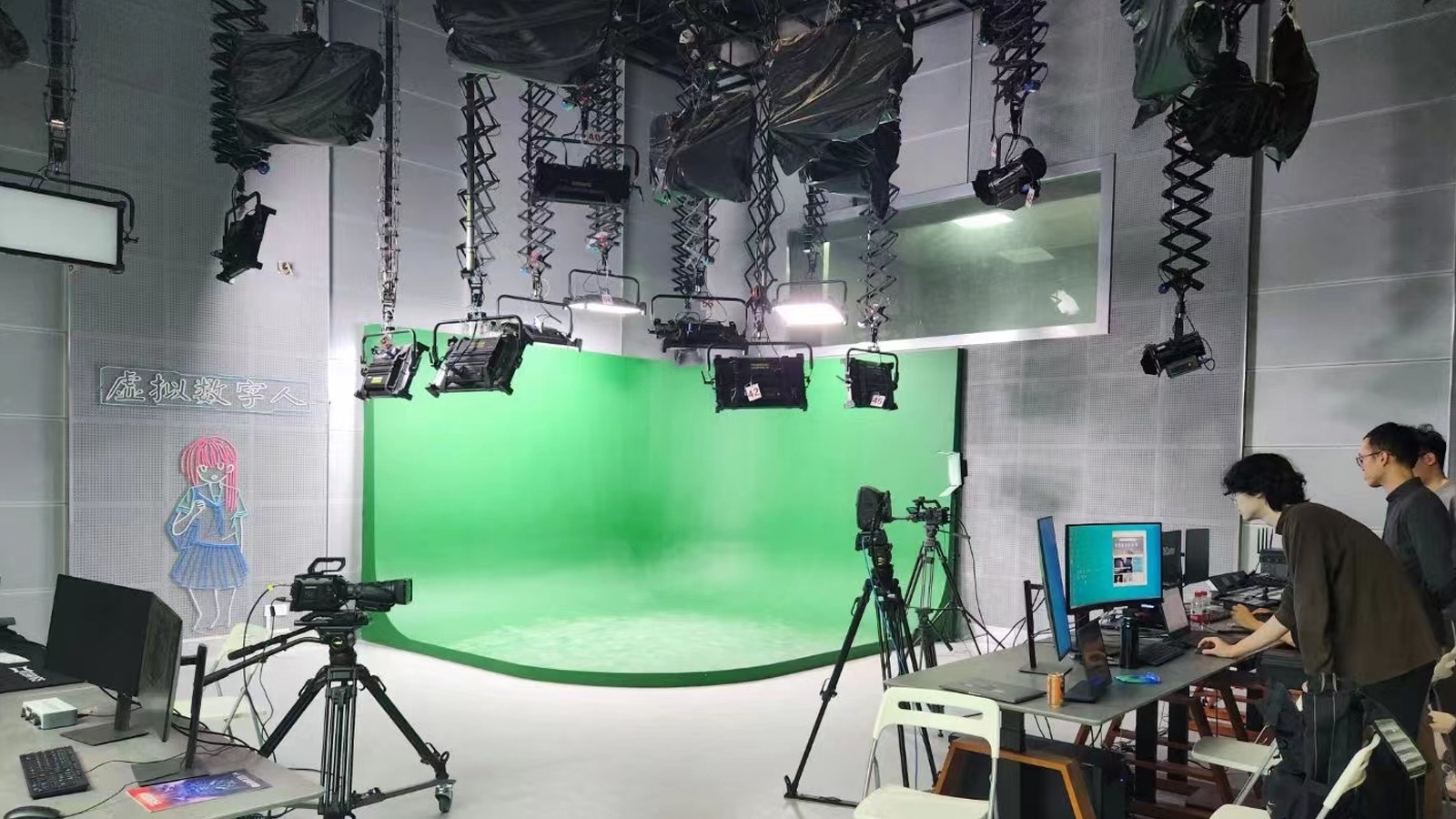 浙江大学传媒与国际文化好色tv
实验中心团队来我中心交流